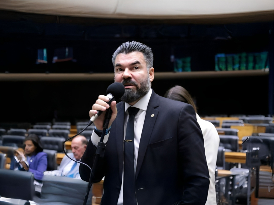 Proposta na Câmara quer liberar porte de arma para fiscais do Procon em todo o país